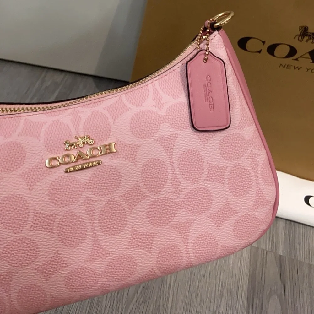 👒Coach CEA20 Teri Shoulder Bag - Gold/Powder Pink Charms - Picture 8 of 9